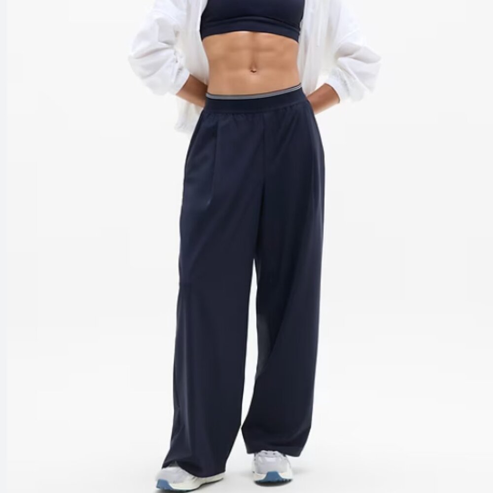 Athleta Stratosphere High Rise Wide Leg Pant (Medium Tall)